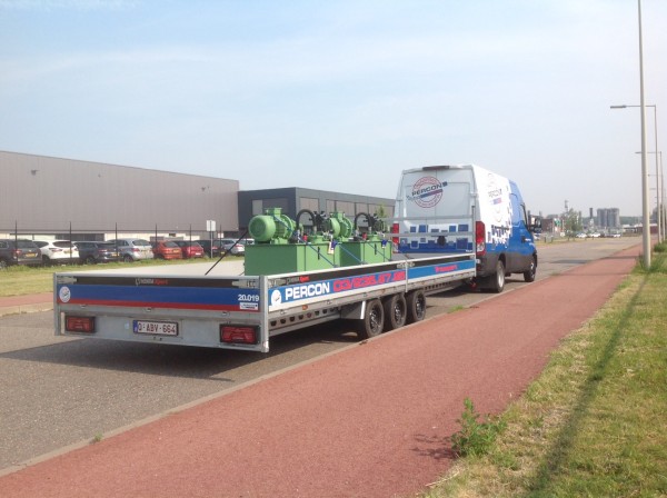 Vervoer van hydraulische groepen.