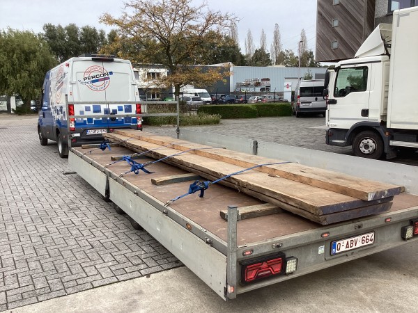 Vervoer van houten planken - Lengte 7m - Gewicht 1,4 ton